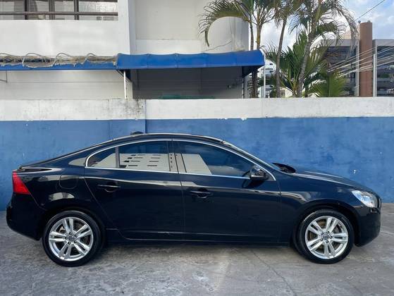 VOLVO S60 2012