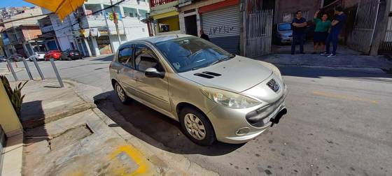 PEUGEOT 207 2011
