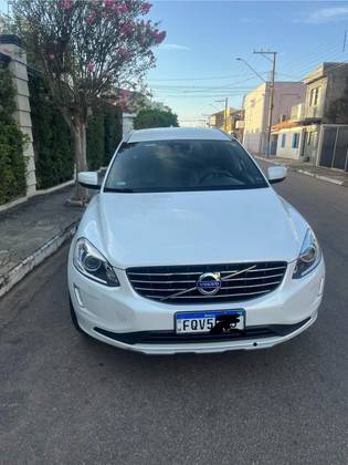 VOLVO XC60 2017