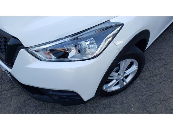 NISSAN KICKS 2020