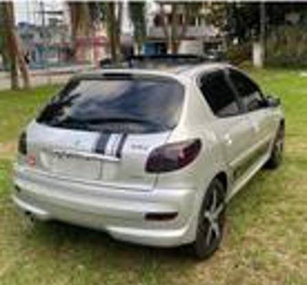 PEUGEOT 207 2013