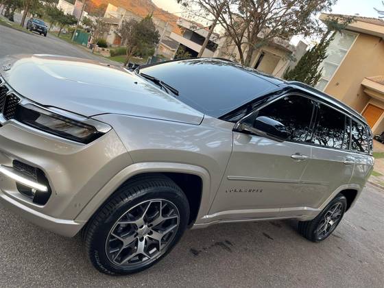 JEEP COMMANDER 2023