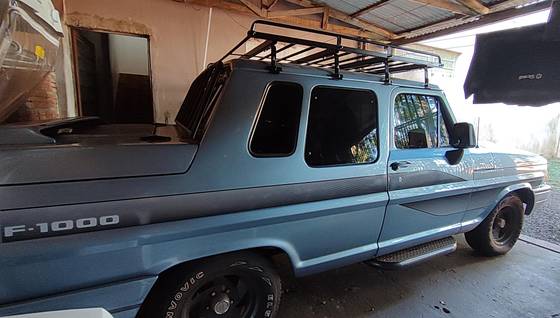 FORD F-1000 1986