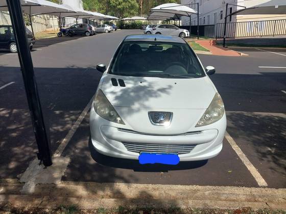 PEUGEOT 207 2013