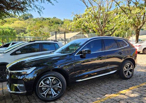 VOLVO XC60 2022