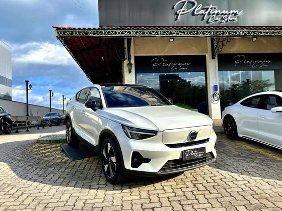 VOLVO C40 2024