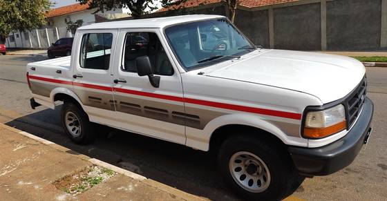 FORD F-1000 1997