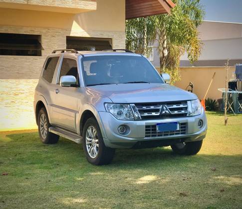 MITSUBISHI PAJERO FULL 2013