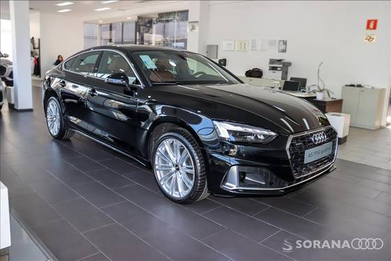 AUDI A5 2024