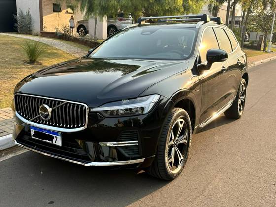 VOLVO XC60 2022