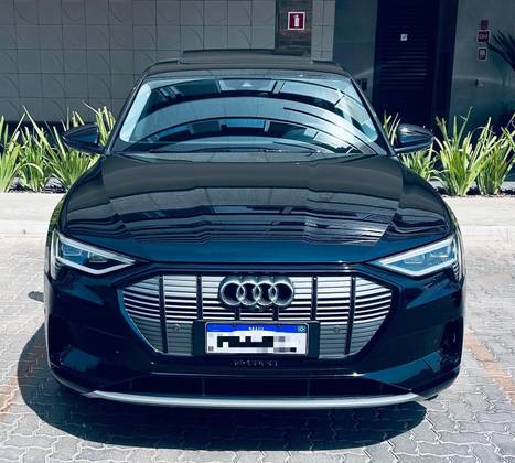 AUDI E-TRON 2022