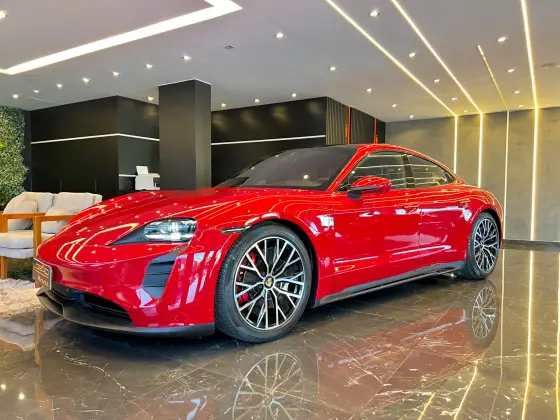 PORSCHE TAYCAN 2022