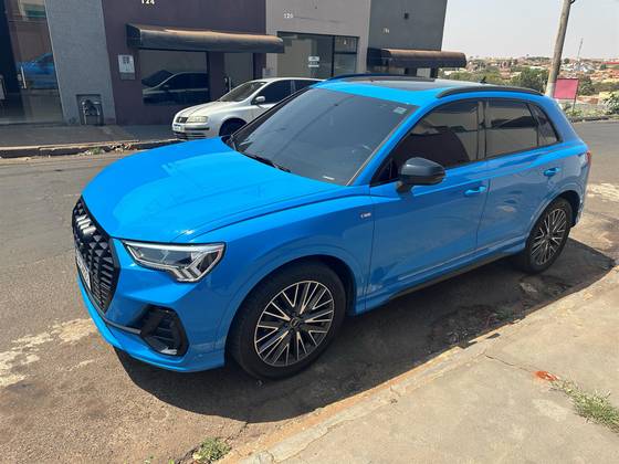 AUDI Q3 2021