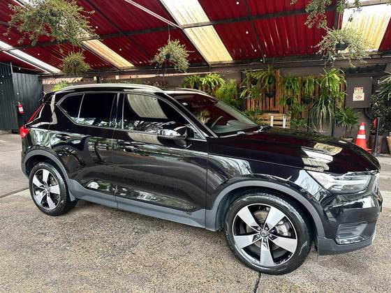 VOLVO XC40 2020