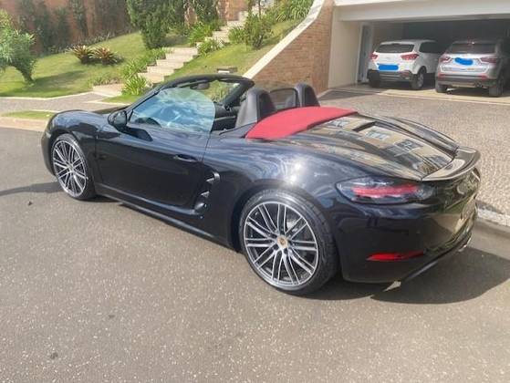PORSCHE 718 2024