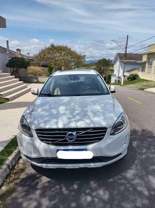 VOLVO XC60 2017