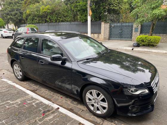 AUDI A4 2011