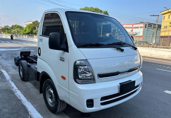 KIA BONGO 2024
