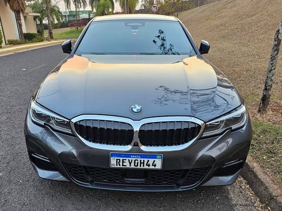 BMW 330e 2022