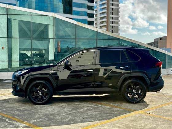 TOYOTA RAV4 2021