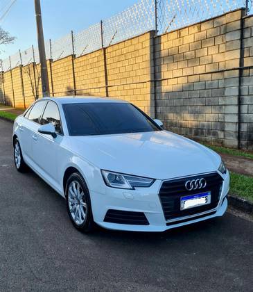 AUDI A4 2018