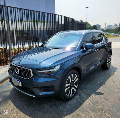 VOLVO XC40 2021