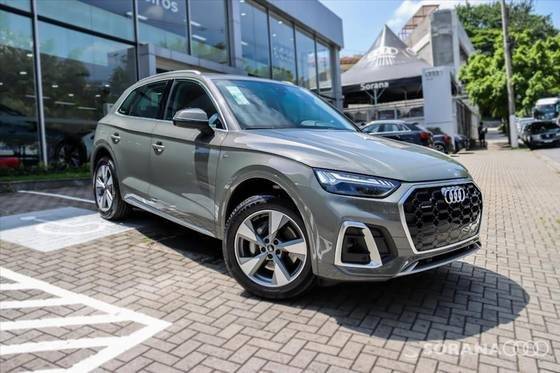 AUDI Q5 2024