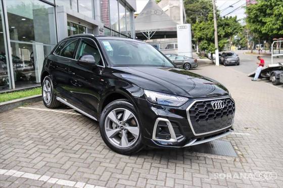 AUDI Q5 2024
