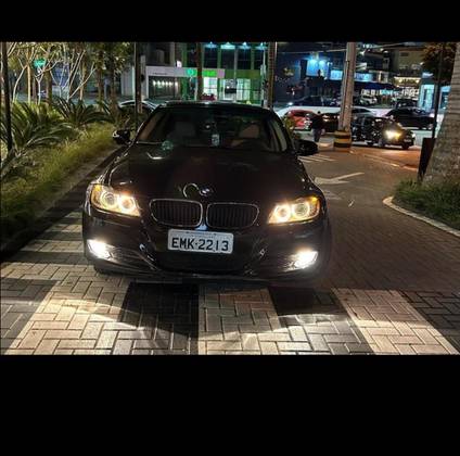 BMW 320i 2010