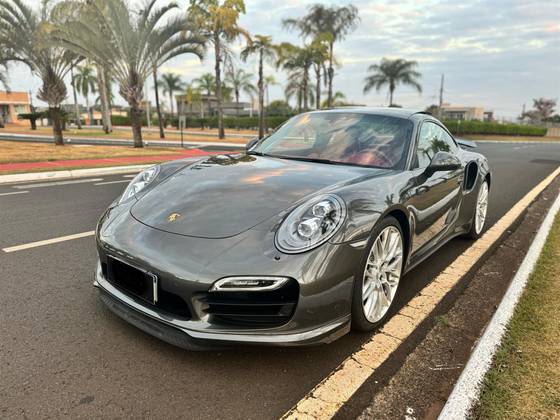 PORSCHE 911 2015