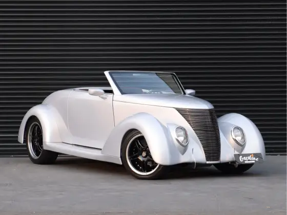 FORD TUDOR 1937