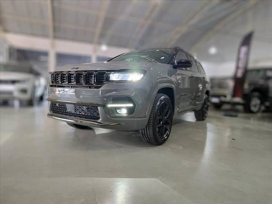 JEEP COMMANDER 2025