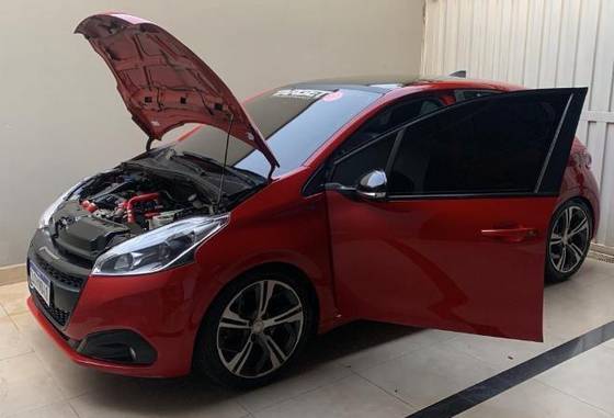 PEUGEOT 208 2017