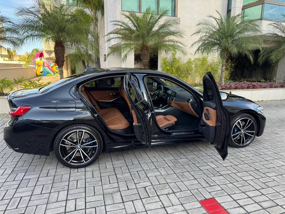 BMW 330e 2022