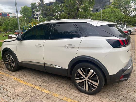 PEUGEOT 3008 2019