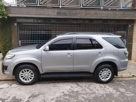 TOYOTA HILUX 2015