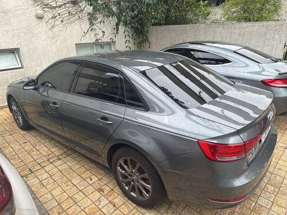 AUDI A4 2017
