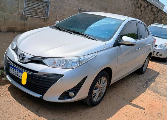TOYOTA YARIS 2021