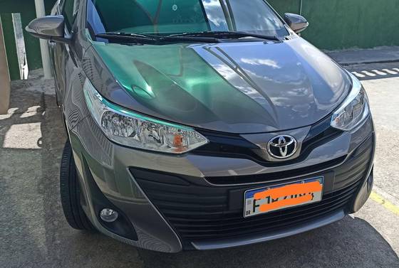 TOYOTA YARIS 2021