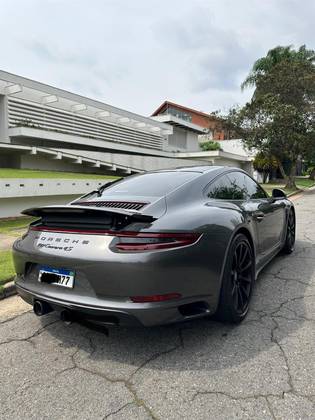 PORSCHE 911 2017