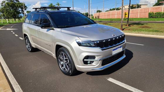 JEEP COMMANDER 2022