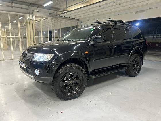 MITSUBISHI PAJERO DAKAR 2012