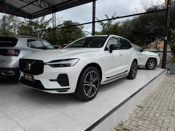 VOLVO XC60 2023