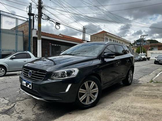 VOLVO XC60 2017