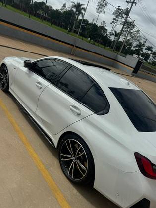 BMW 320i 2023