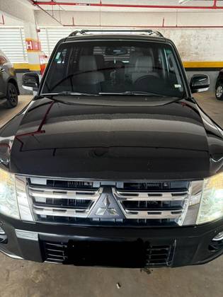 MITSUBISHI PAJERO FULL 2014