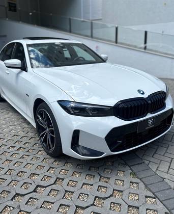 BMW 330e 2023