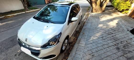 PEUGEOT 208 2017