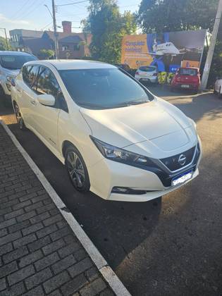 NISSAN LEAF 2020