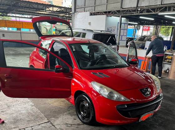 PEUGEOT 207 2009